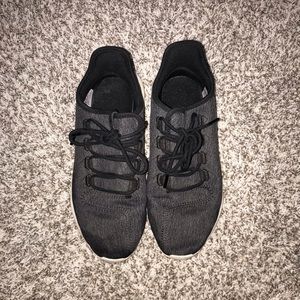 black adidas tubular shadow shoes